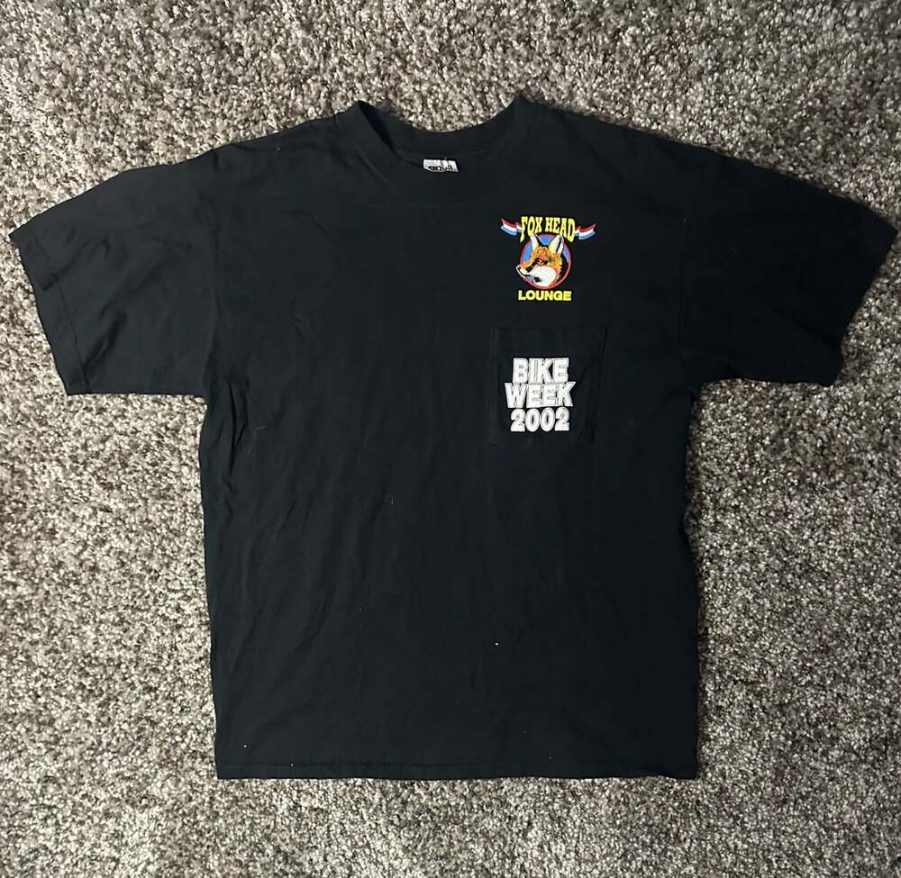 Y2K Anvil Fox Head Lounge Bike Week 2002 T-Shirt Size Large Black Pocket Tee